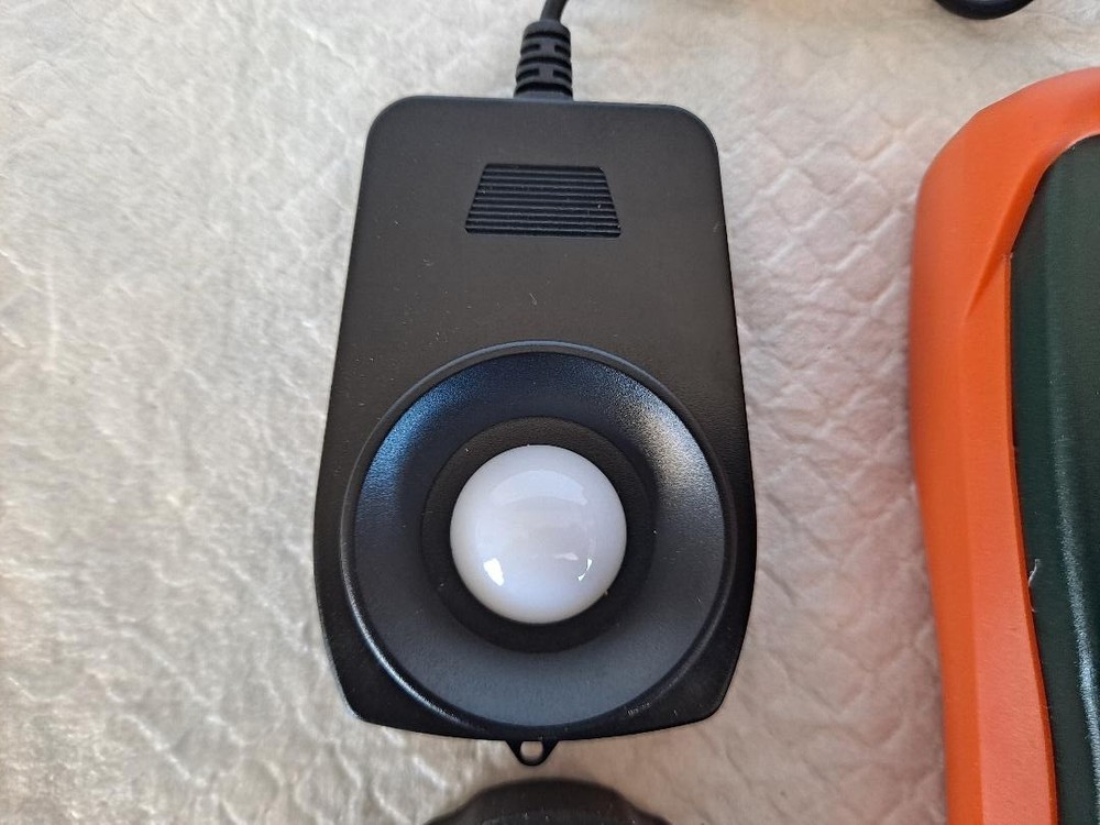 Extech EA33 Easy View 33 Light Meter with Memory, New