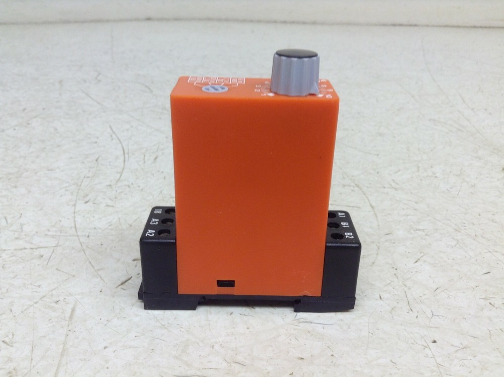 Syrelec BLS B MAC 10-260 VAC Solid State Digital Timer BLSBMAC New