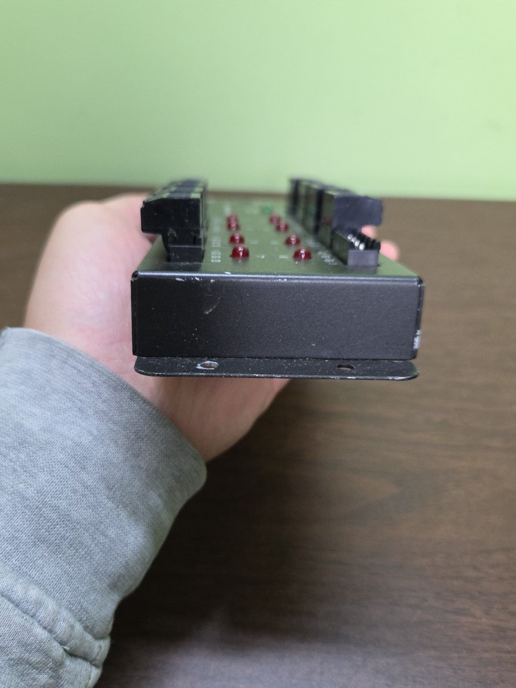 XANTECH RT8 ADDRESSABLE IR ROUTER