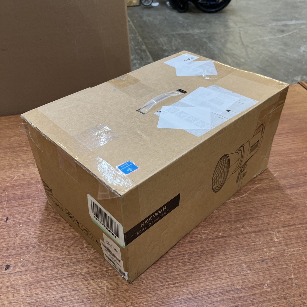 NEEWER CB60 RGB Video Light