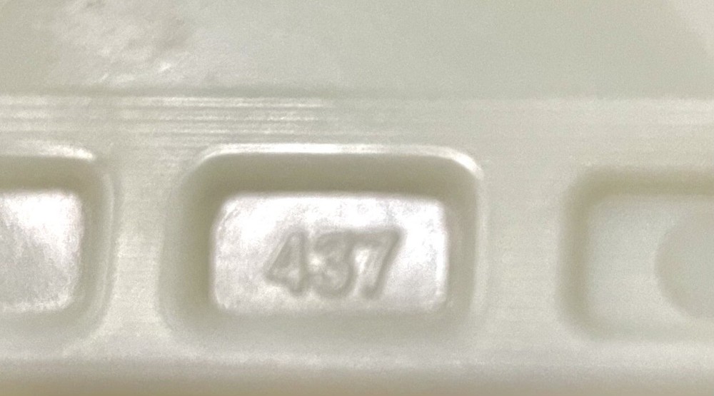 Futures Style Fin Right Side Replacement Fin Unbranded 437 Medium ￼￼