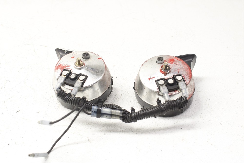 2006 Victory Vegas Horn Assembly Set Pair