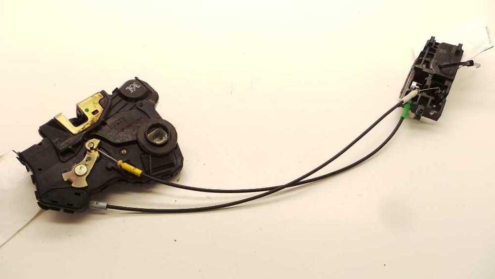 02-10 TOYOTA MATRIX DRIVER SIDE FRONT DOOR LOCK ACTUATOR ASSEMBLY