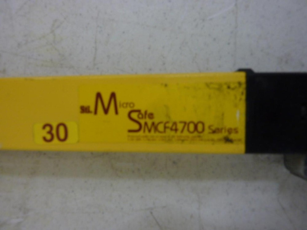 STI Light Curtain End Transmitter MCF47-30-1200-X3 Used #63706