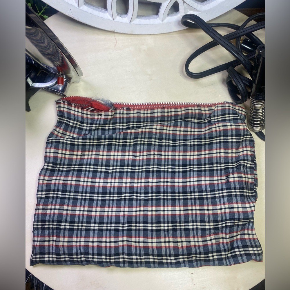 Universal Sleek Black and Silver Iron