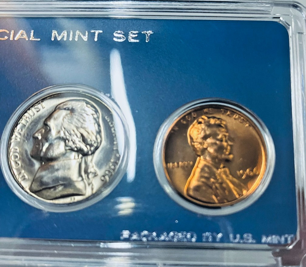 1966 US Special Mint Set, Half Dollar 40% Silver, (READ)