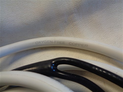MARINE AUDIO RCA CABLE PAIR ( 2 ) WHITE 77" BOAT