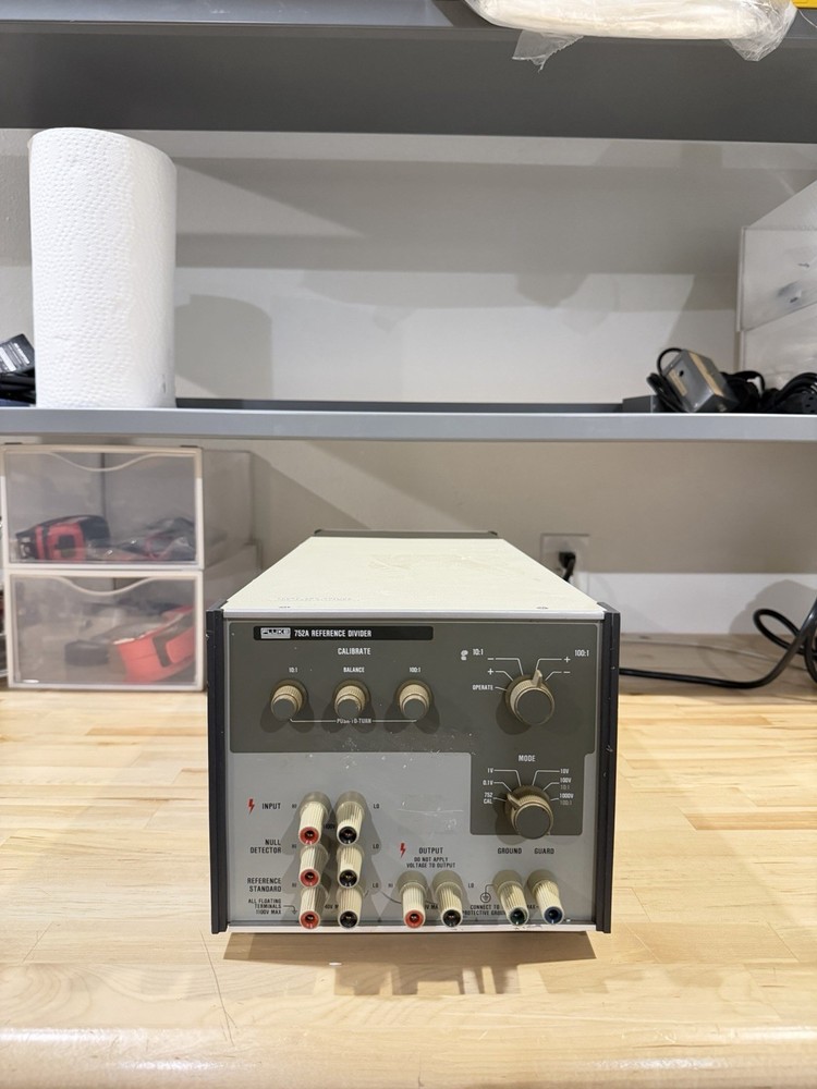 FLUKE 752A REFERENCE DIVIDER (TESTED) FREE SHIPPING