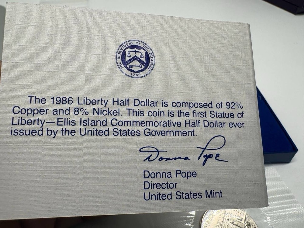 1986 LIBERTY HALF DOLLAR Coin, Uncirculated