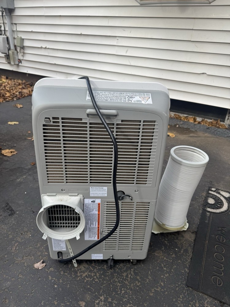 Hisense 4000-BTU DOE (115-Volt) White Portable Air Conditioner