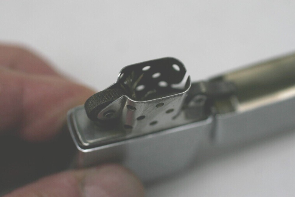 Zippo Lighter 1996 VON SENDEN L1
