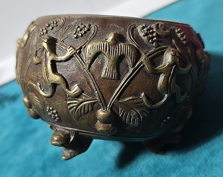 Antique Bronze Chinese Censor Incense Burner Feng Shui Toad Leaf Marked