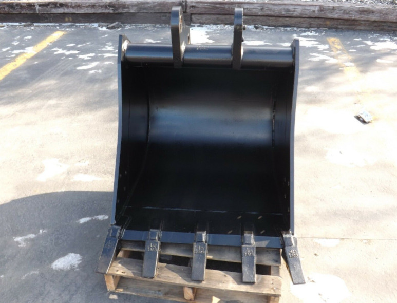 New 30" Backhoe Bucket for a John Deere 410 E