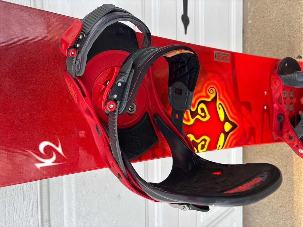 K2 LUNA SNOWBOARD SIZE 151 CM WITH BURTON BINDINGS