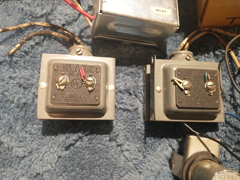 Touch-Plate Low Voltage Lighting System Lot w/ Transverter, Relay, Transformers