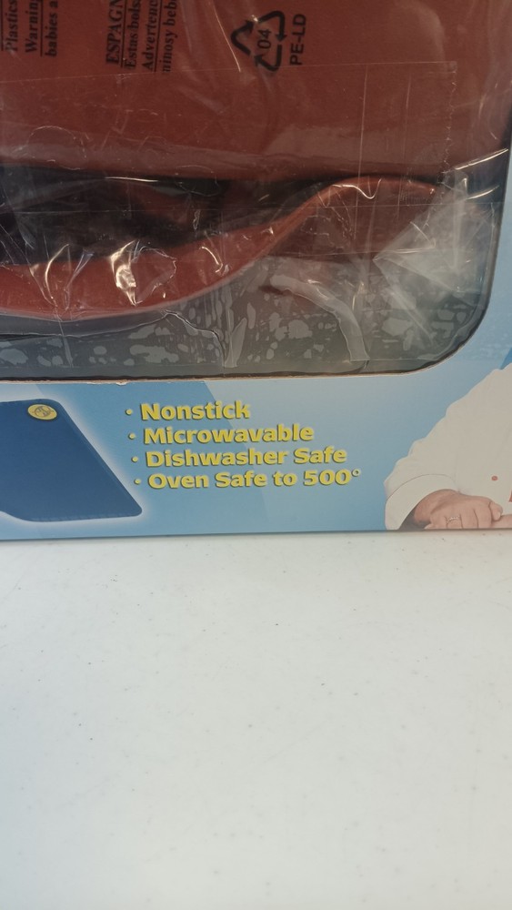 Smartware 16-Piece Basic Silicone Bakeware Set, Color Is Red Open Box