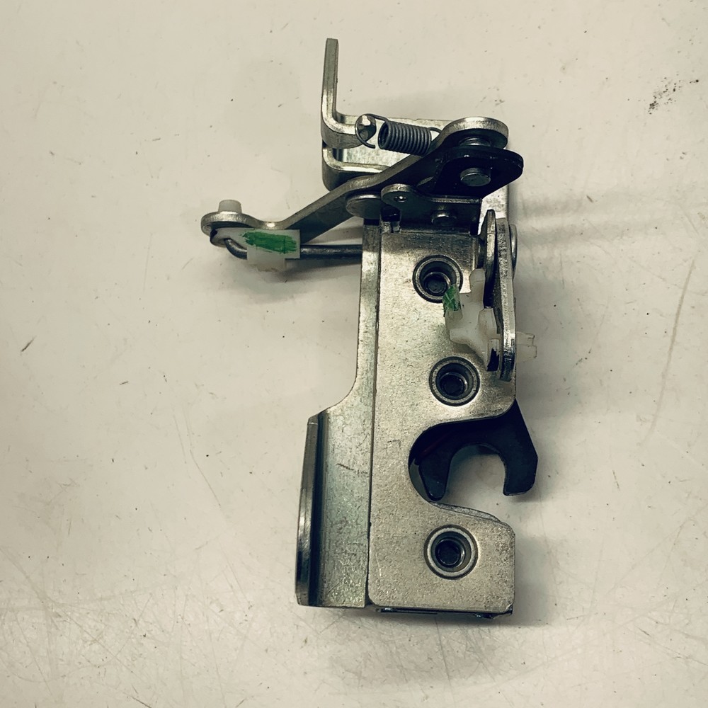 RH Latch - 2023 CAN AM Defender HD 10