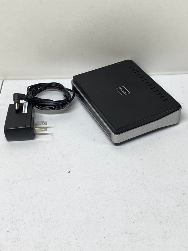 D-Link DES-1105 5-Port Fast Ethernet LAN Network Switch Hub working TESTED