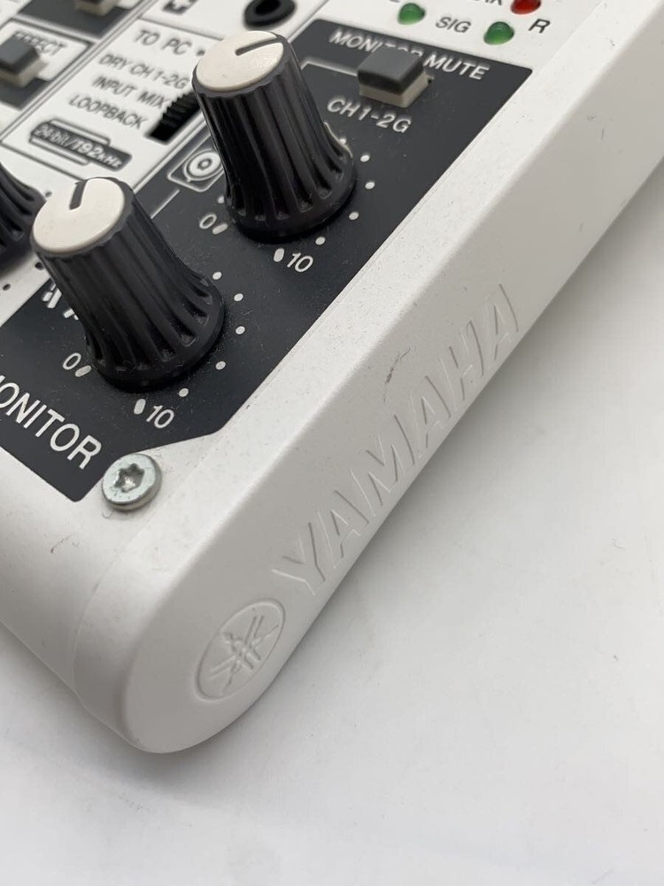 YAMAHA AG03 MIXER Used