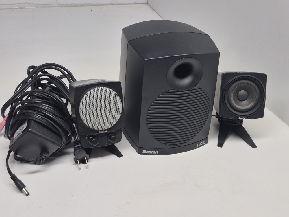 Boston BA745 Powered 3 piece speaker system - tested