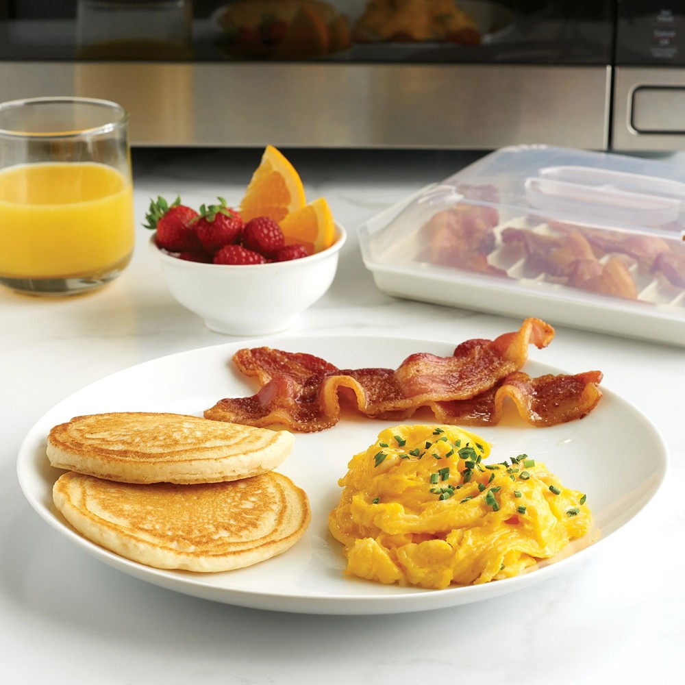 Nordic Ware Microwave Bacon Rack with Lid White 2pc