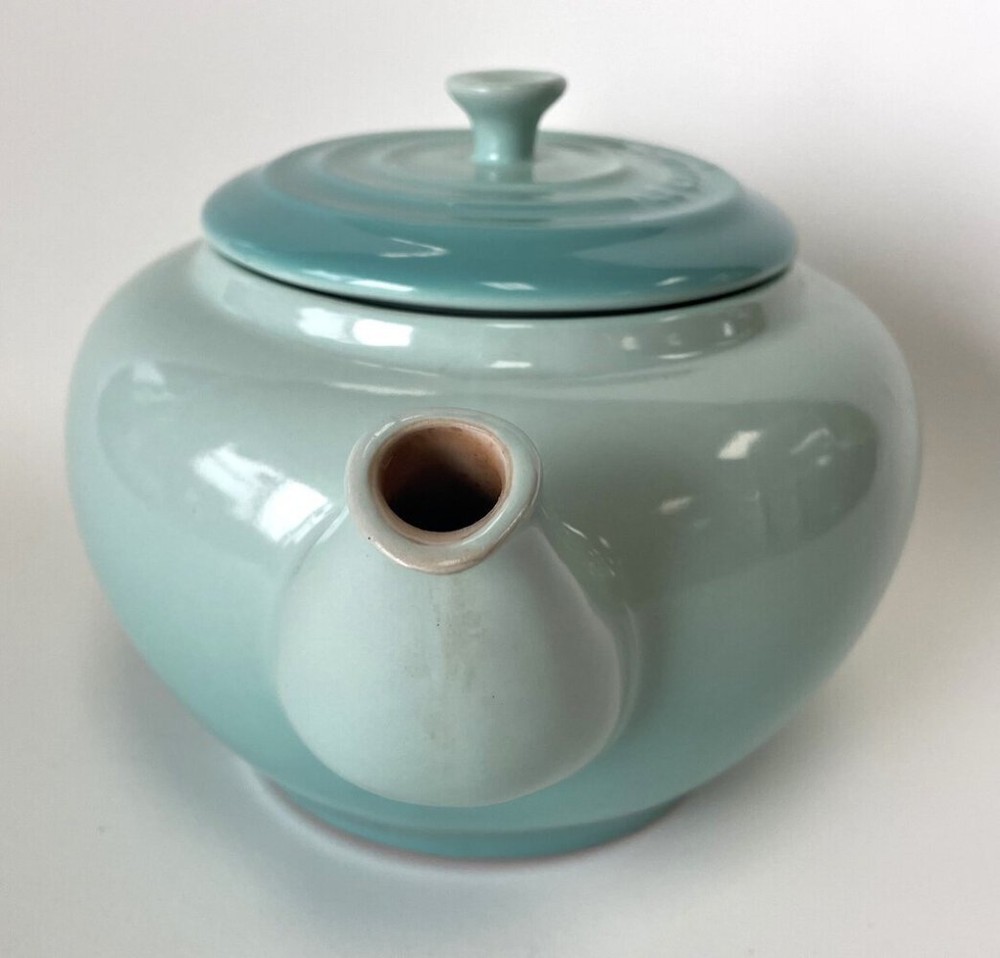 LE CREUSET TEA POT