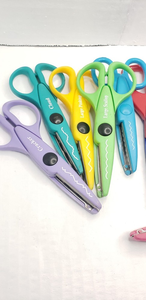 SCRAPBOOK EDGERS Scrapbook & Craft Pattern Cut Scissors 15 Piece Set