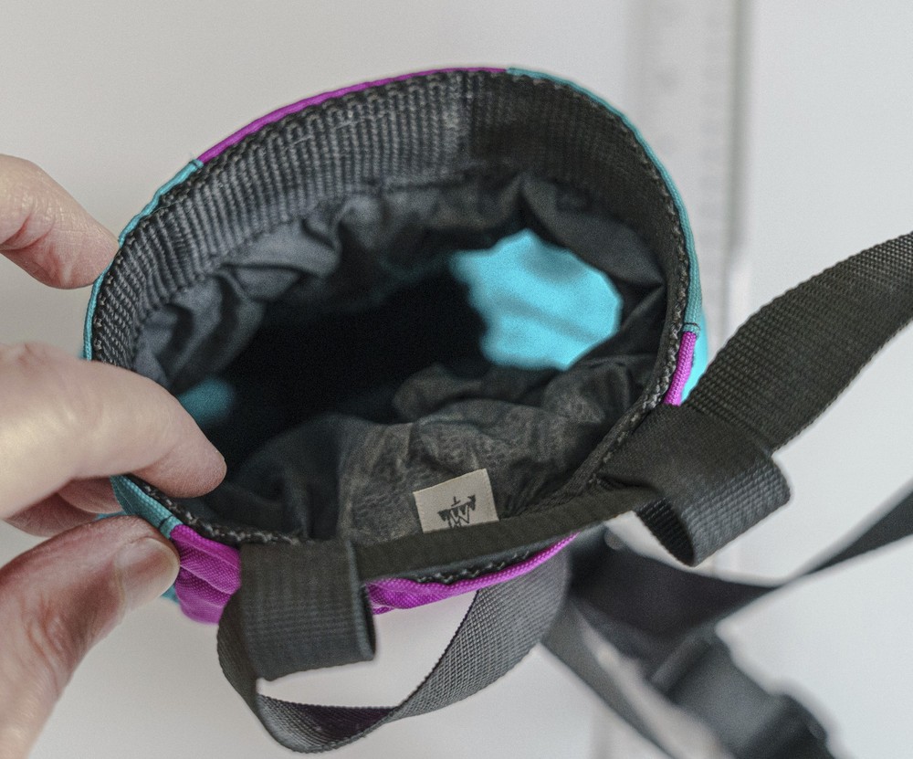 Rock Climbing Chalk Bag With Drawstring Closure For Bouldering/Climbing