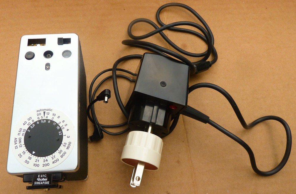 Rollei E27C Camera Flash Unit w/Power Adapter, Cable, & Instructions