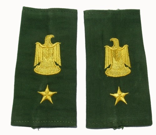 Iraqi Lt. Colonel shoulder boards on Green