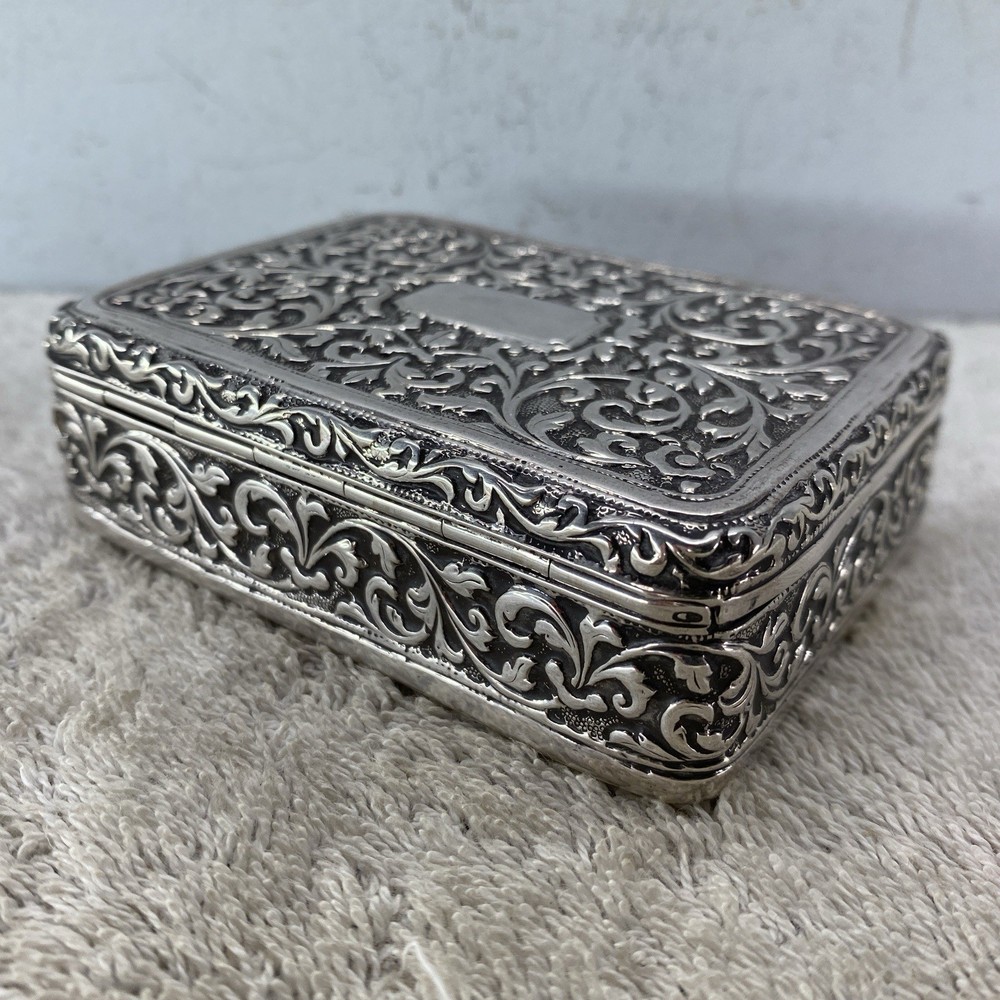 Indian 19th Century Solid Silver Table Snuff Box 125 grams Lovely Quality