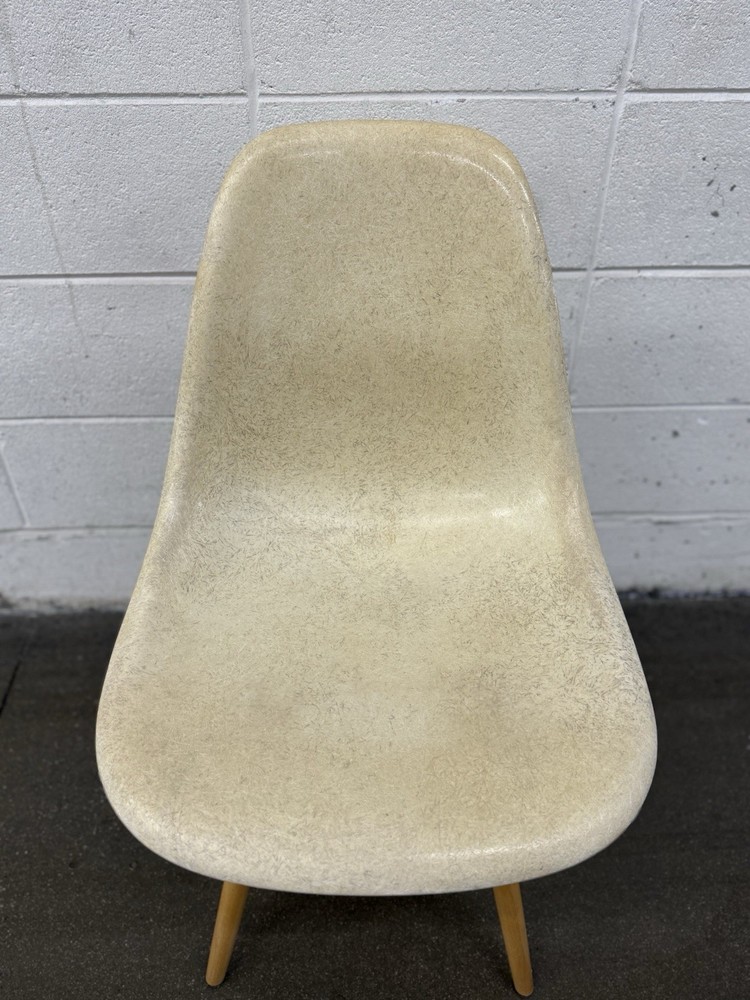 Herman Miller Eames DSW Chair, Parchment