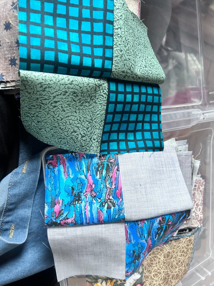 800-Piece Charm Pack Bundle – Precut Fabric Galore Quilter’s Dream Stash