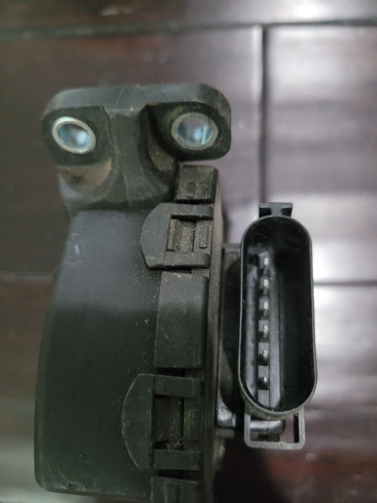USED & Tested 2005-2011 Volvo V50 Accelerator Pedal Sensor