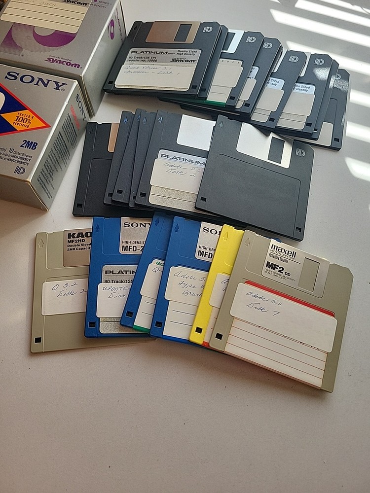 3.5” Micro Floppy disks 22 Total Computer Free Shipping Read Description