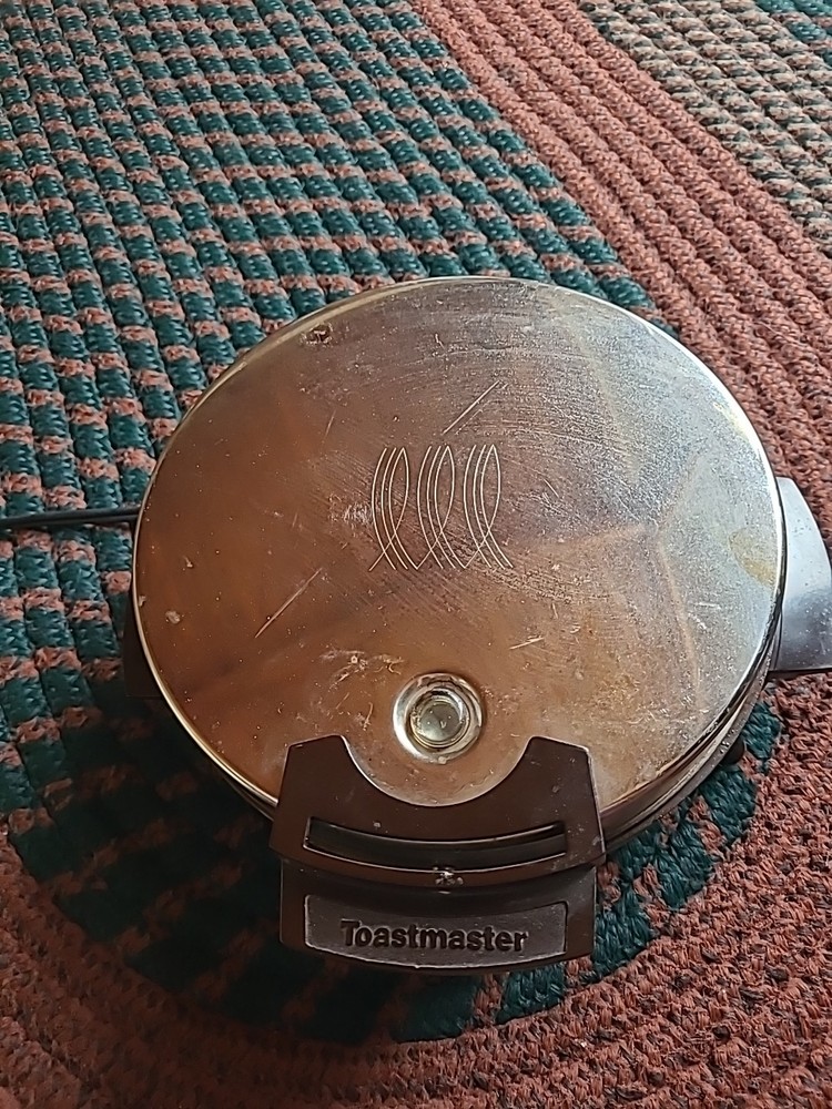 VTG. TOASTMASTER WAFFLE MAKER