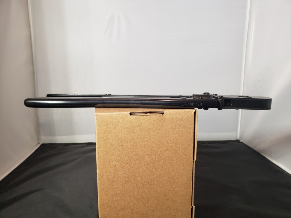 AMP 90011 Hand Crimping Tool Type F