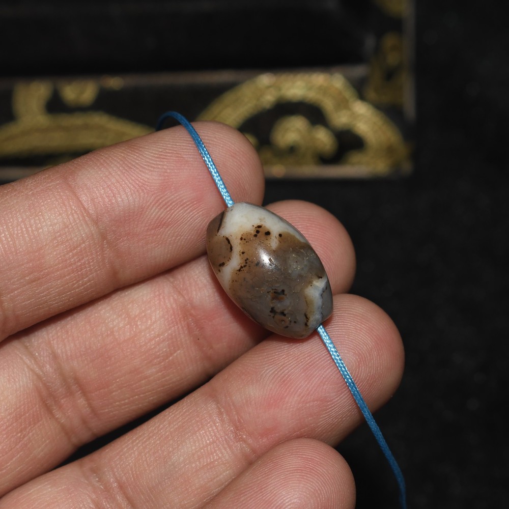 Perfect Authentic Ancient Tibetan Himalayan Banded Agate Stone Bead