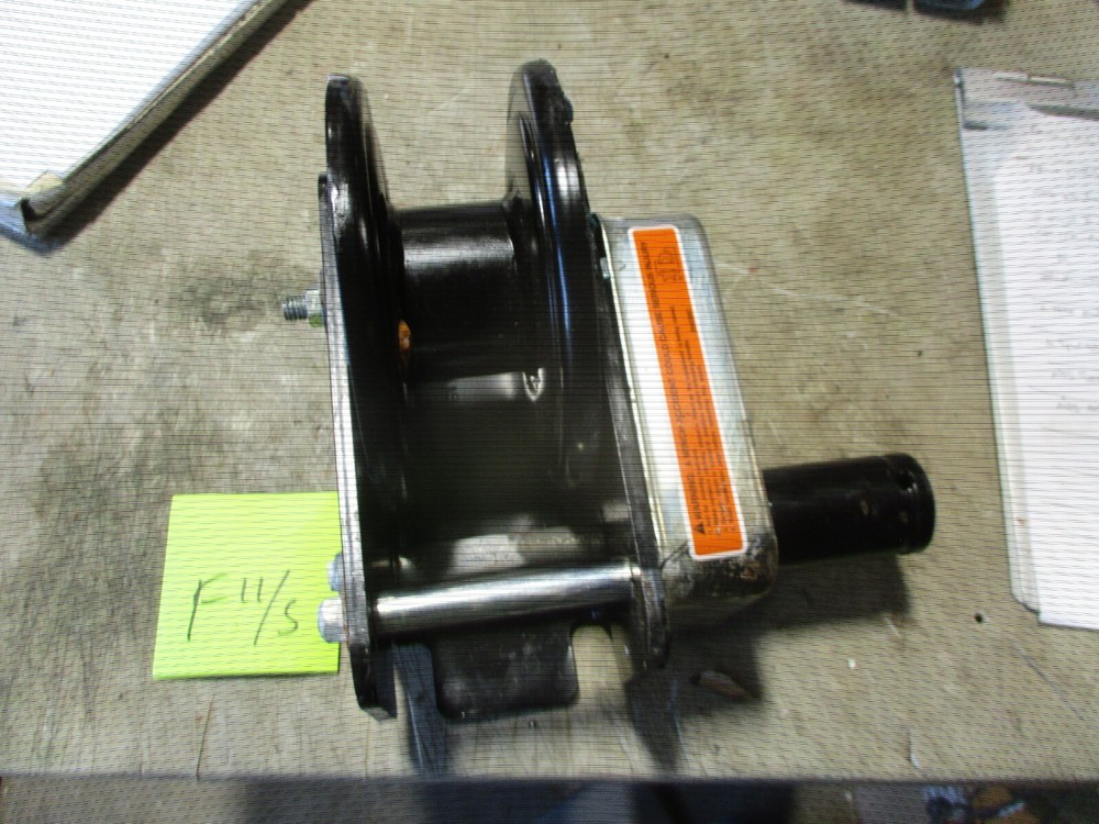 NOS DL Hand Winch w/Gearbox, Missing Handle