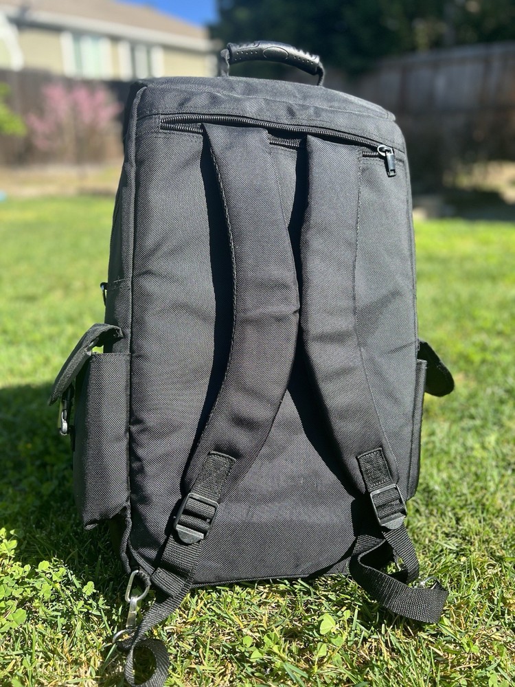 Line 6 Helix Guitar Processor w/Novation Backpack + Cables (Box Included)