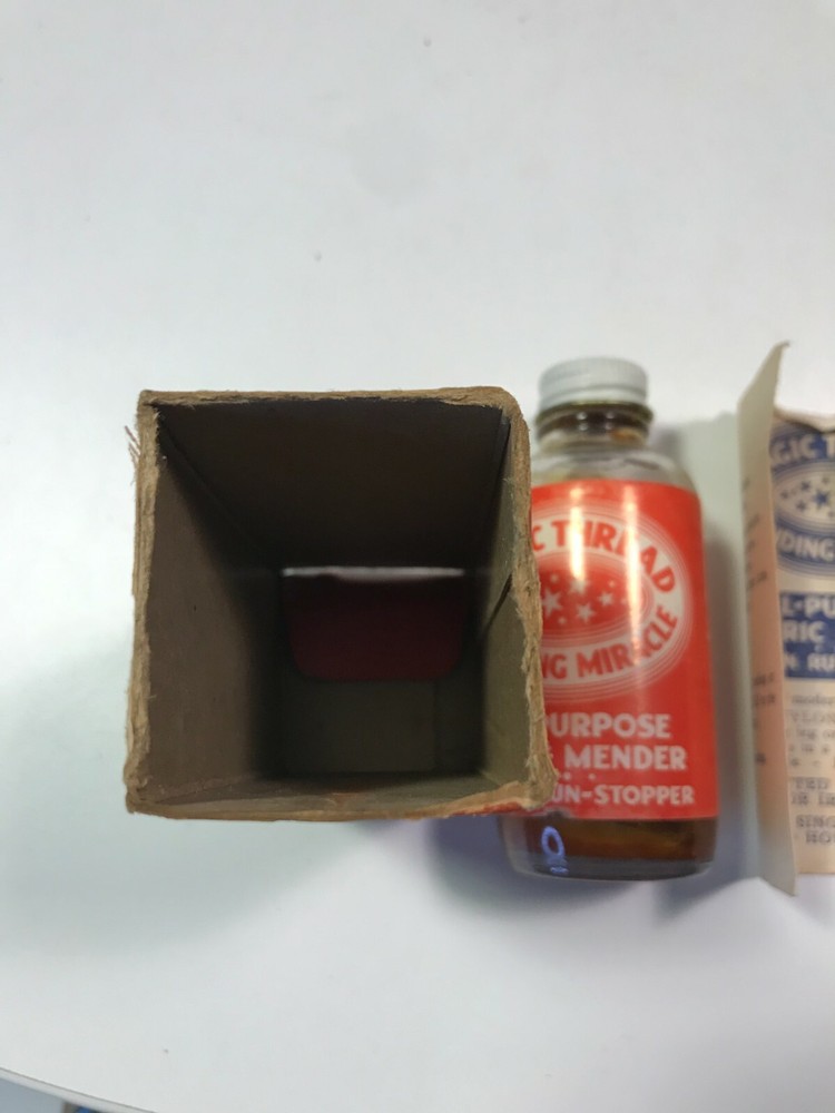 VINTAGE Magic Thread Mending Miracle Vintage Advertising BOTTLE