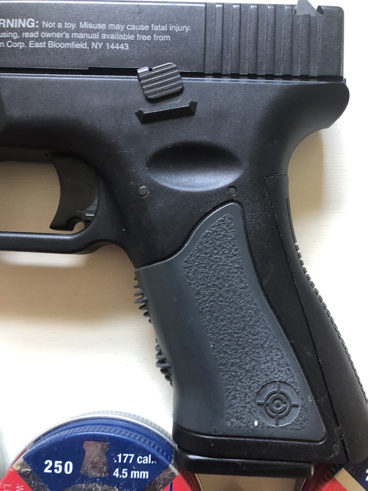 crosman co2 powered air pistol