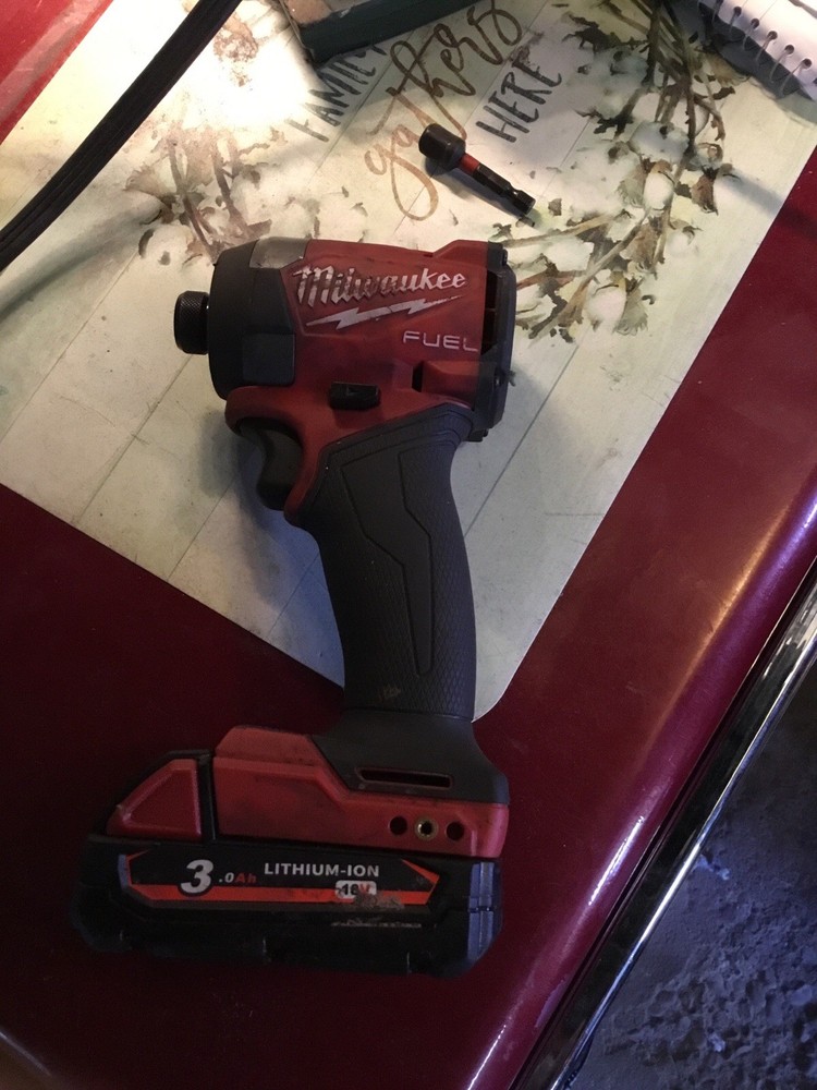 Milwaukee 1/4 Hex Impact driver