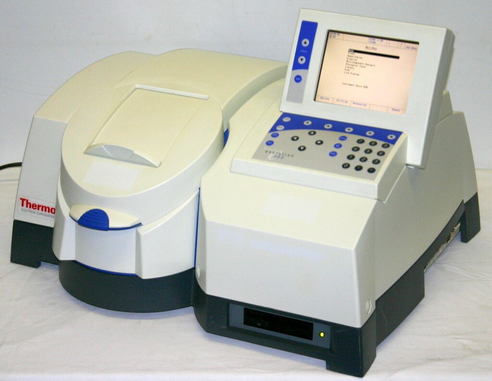 THERMO ELECTRON NICOLET VISIBLE SPECTROPHOTOMETER, MODEL EVOLUTION 300 LC