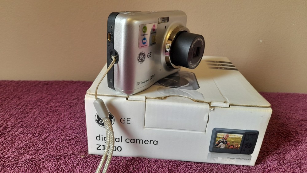 Digital Camera GE Z1300 Plus Memory Card Instructions In Original Box Tested