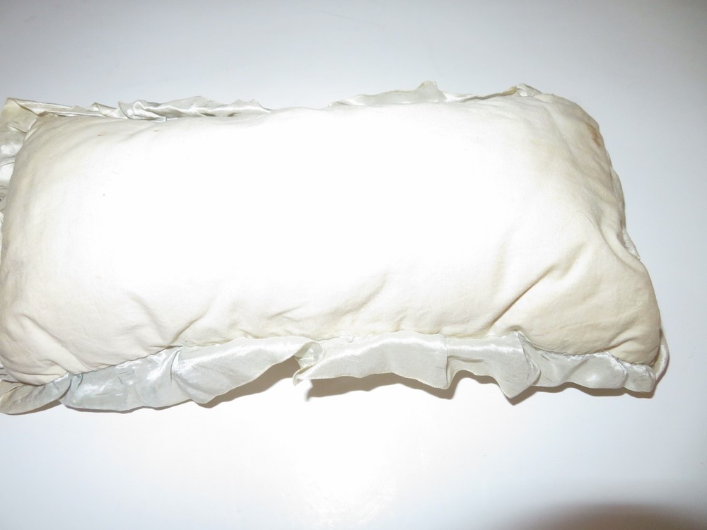 NORWEGIAN HARDANGER NEEDLEWORK OBLONG PIN CUSHION