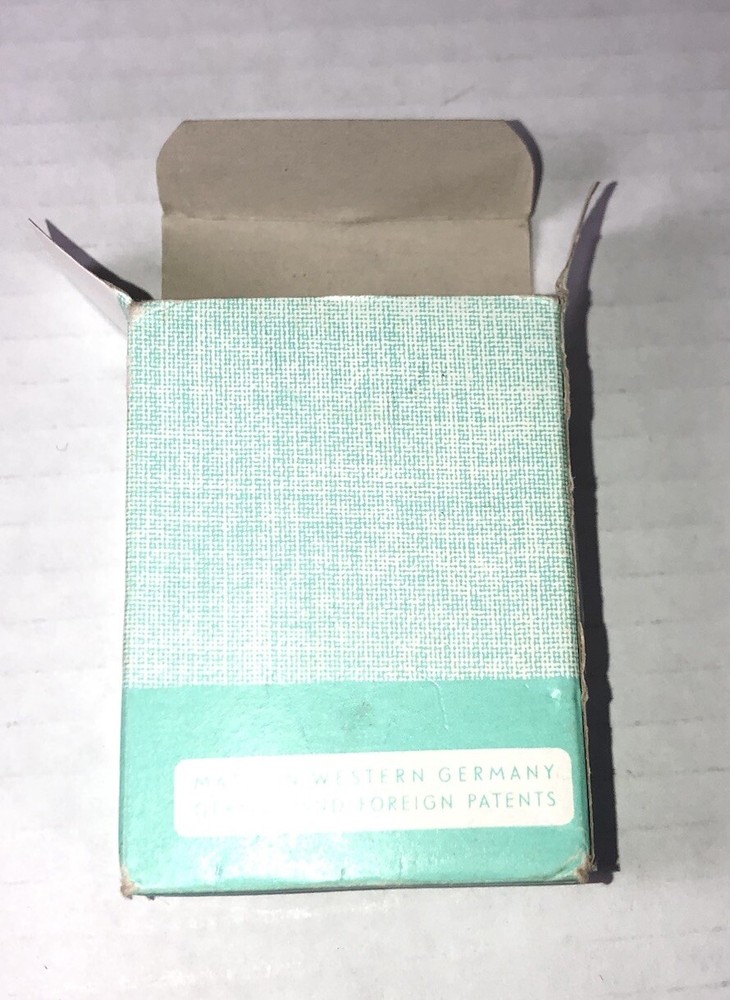 Vintage Witch Automatic Needle Threader w/ lnstructions Germany NOS 0104