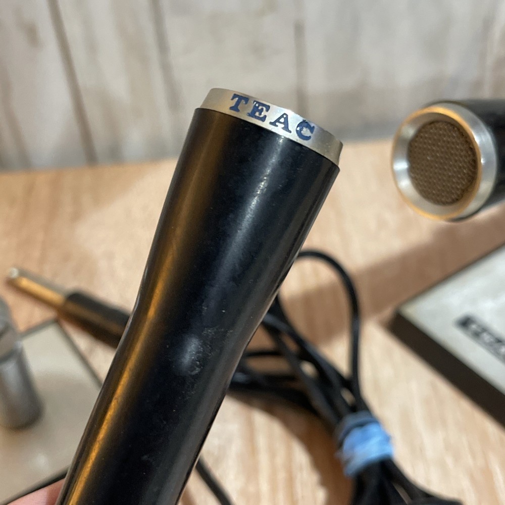 Teac MC-106 Dynamic Microphone with Stand, Original Box, and Instructions