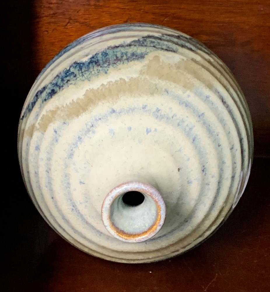 GORGEOUS FROM EVERY ANGLE STUDIO POTTERY RIBBED STONEWARE 9.5" VASE!