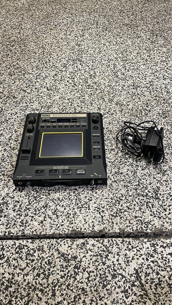 Korg KO-1PRO Kaossilator Pro Dynamic Phrase Synthesizer/Loop Recorder